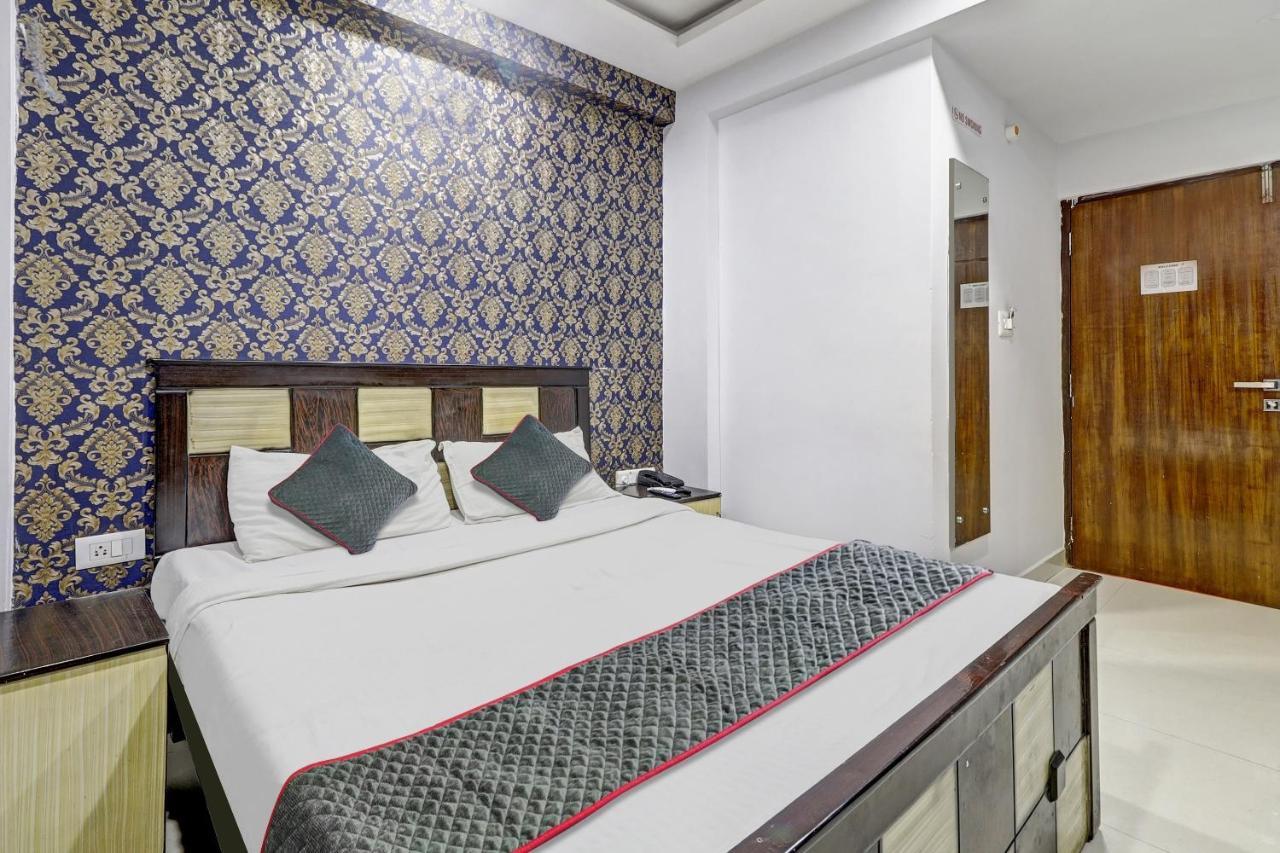 Oyo Townhouse 82047 Srk Live Inn Castle Near Ragigudda Sri Prasanna Anjaneyaswamy Temple Bengaluru Kültér fotó