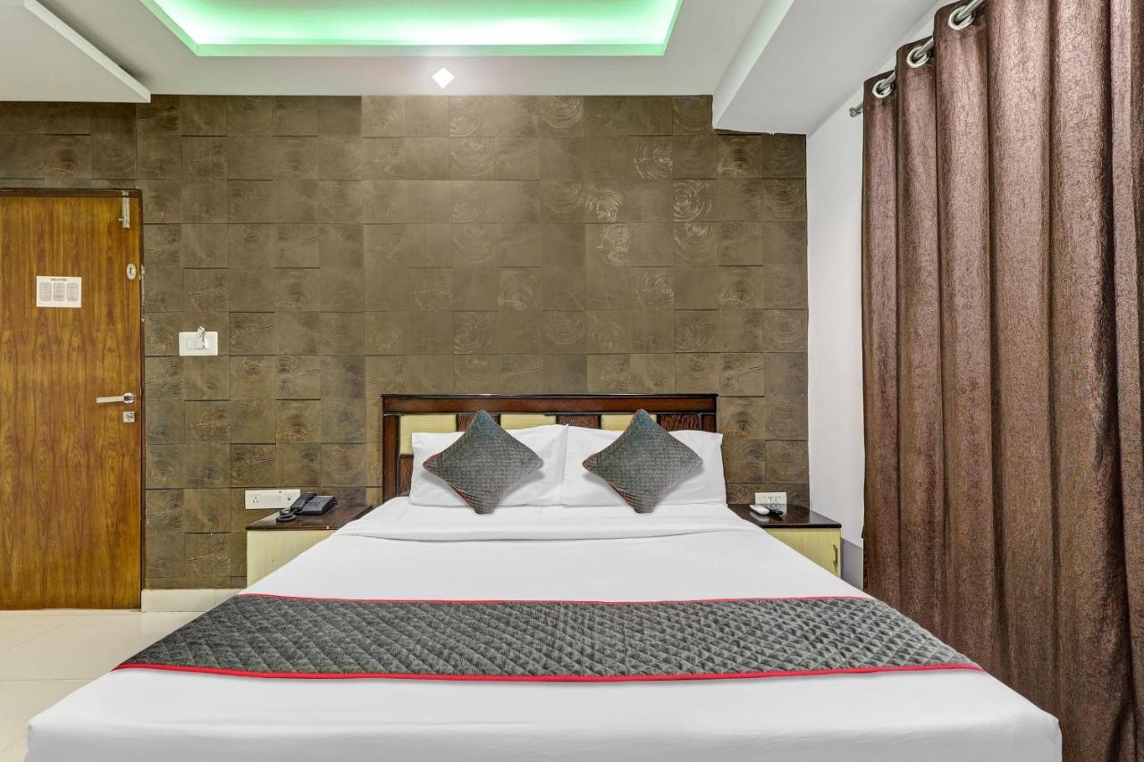 Oyo Townhouse 82047 Srk Live Inn Castle Near Ragigudda Sri Prasanna Anjaneyaswamy Temple Bengaluru Kültér fotó